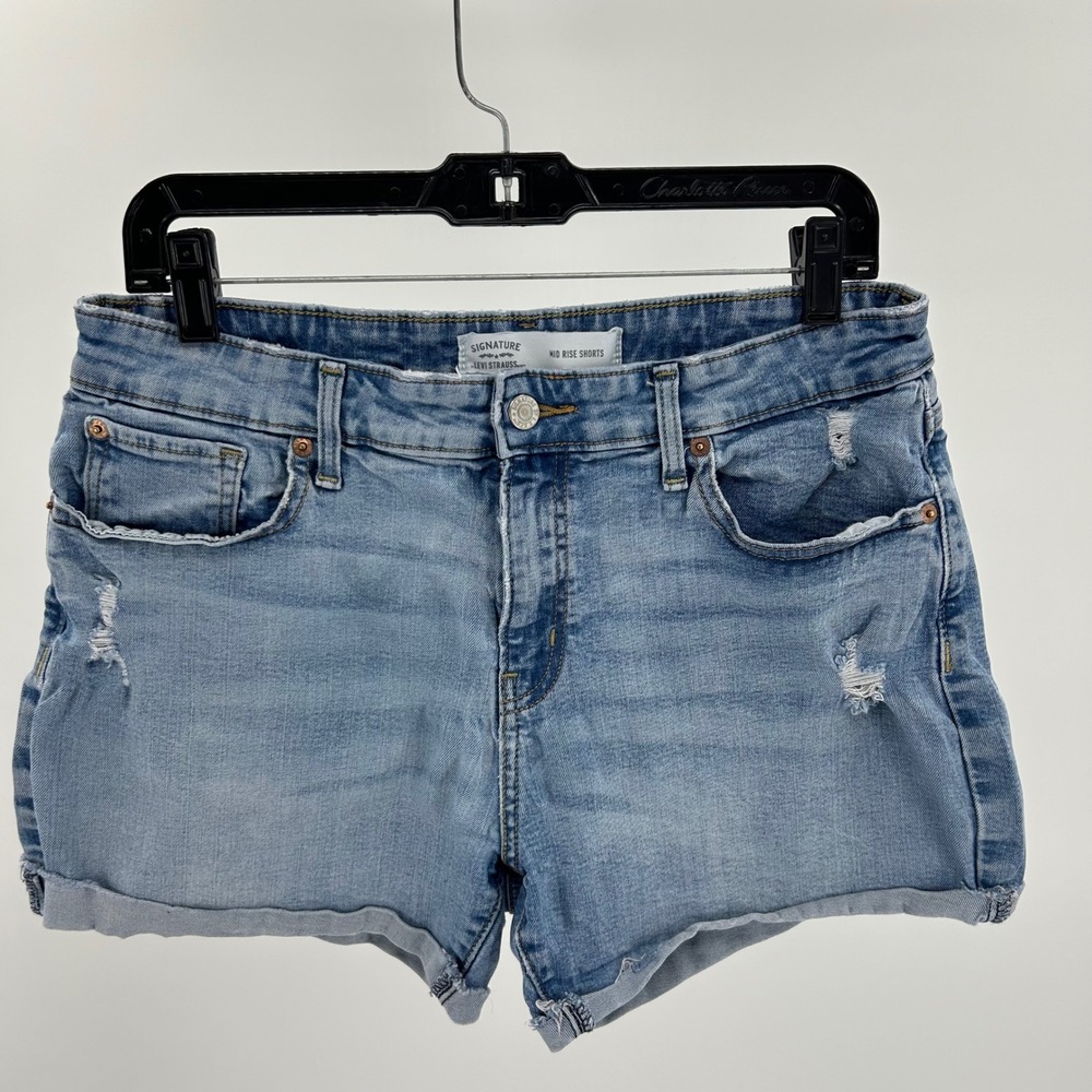 Signature Levi Strauss Womens Mid Rise Distressed Denim Shorts Light Wash Size12 - Picture 1 of 12